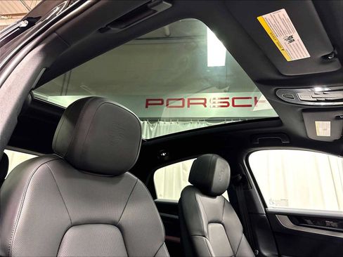 New 2026 Porsche Cayenne Coupe AWD/4WD image 26