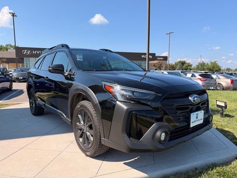 Used 2024 Subaru Outback Onyx Edition AWD/4WD image 10