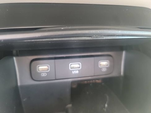 Certified 2022 Kia Sorento S w/ Panoramic Sunroof Package FWD image 21