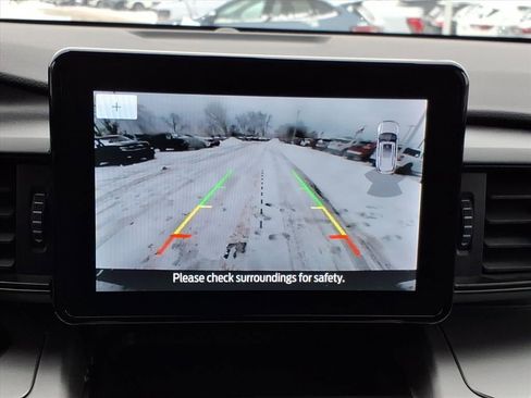 Certified 2022 Ford Explorer XLT image 21