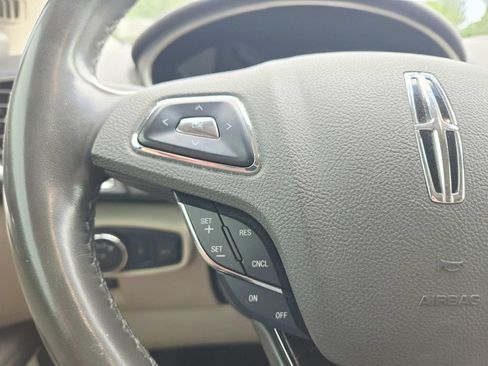 Used 2017 Lincoln MKX Select w/ Select Plus Package FWD image 20
