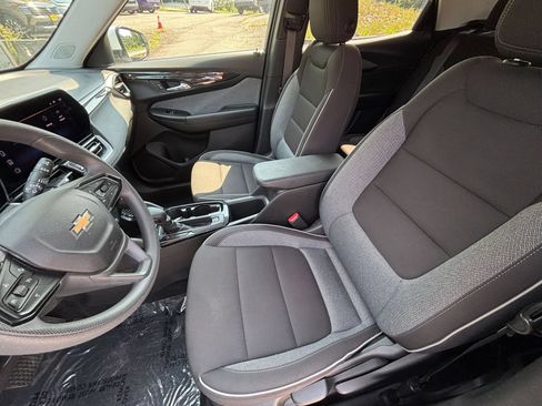 Used 2025 Chevrolet TrailBlazer LT FWD image 34