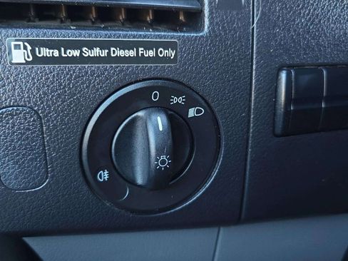Used 2014 Freightliner Sprinter 3500 image 36