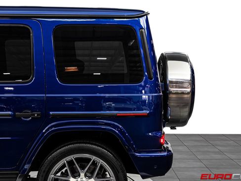 Used 2022 Mercedes-Benz G 63 AMG 4MATIC w/ G Manufaktur Interior Package image 14