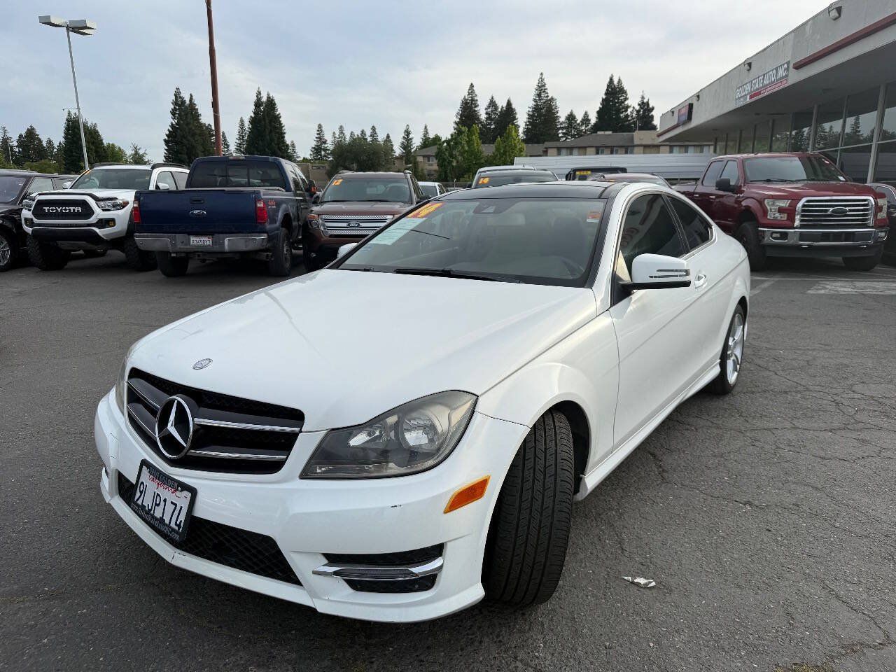 Used 2014 Mercedes-Benz C 250 Coupe image 3
