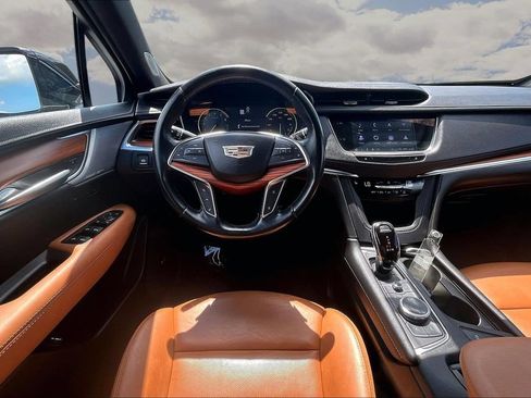 Certified 2023 Cadillac XT5 Premium Luxury AWD/4WD image 8