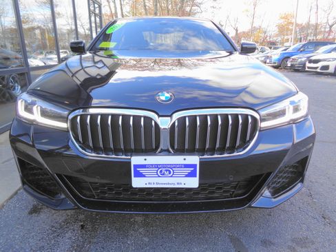 Used 2022 BMW 530i xDrive 530i xDrive Sedan w/ M Sport Package image 2