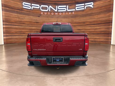 Used 2021 Chevrolet Colorado LT w/ LT Convenience Package AWD/4WD image 3