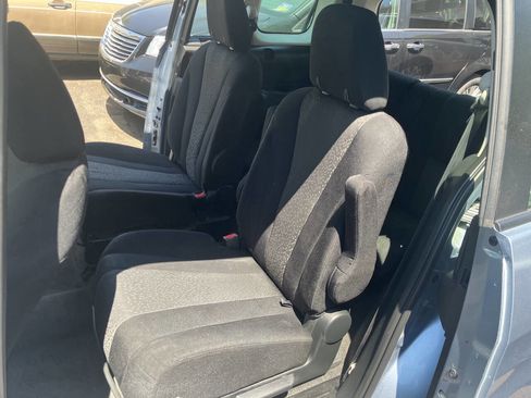Used 2012 MAZDA MAZDA5 Sport FWD image 16