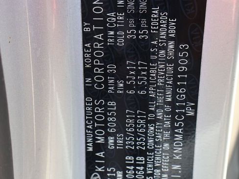 Used 2016 Kia Sedona L FWD image 18