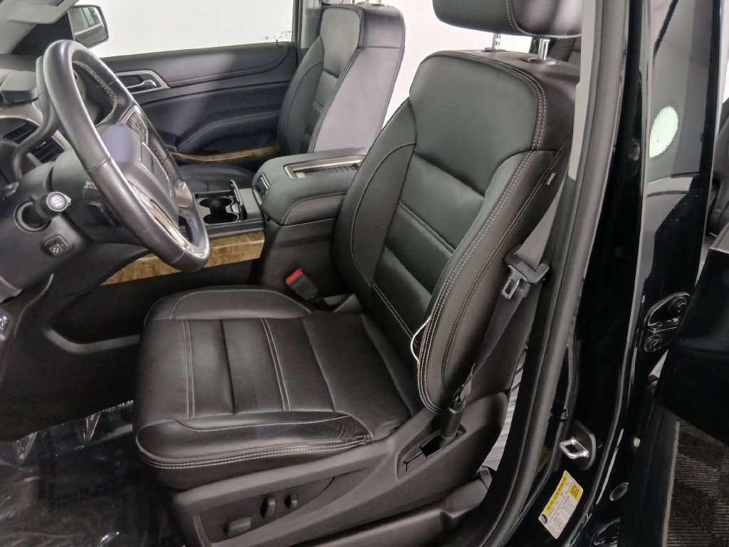 Used 2017 GMC Yukon Denali w/ Open Road Package AWD/4WD image 23