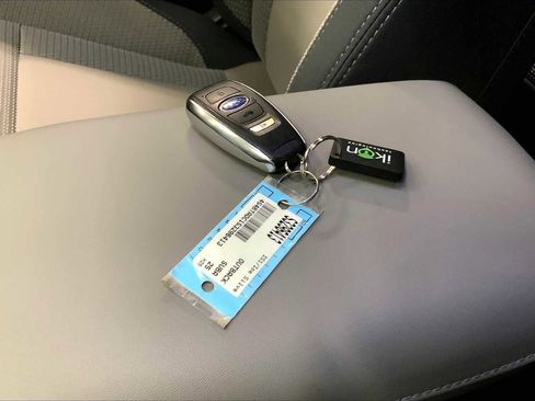 Used 2025 Subaru Outback Premium image 14