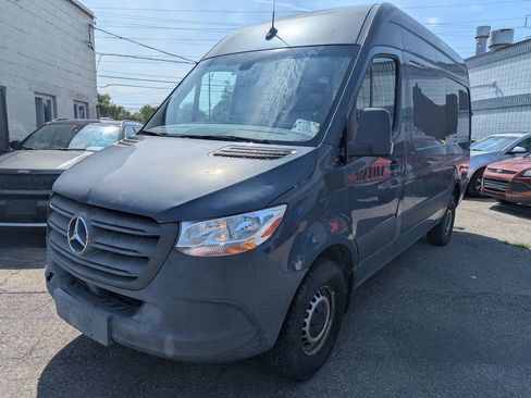 Used 2019 Mercedes-Benz Sprinter 144 image 3