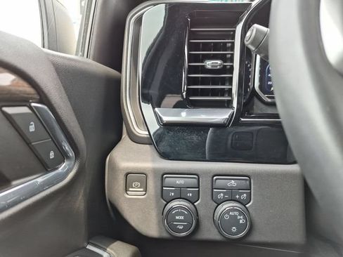 Used 2023 Chevrolet Silverado 1500 LT AWD/4WD image 20