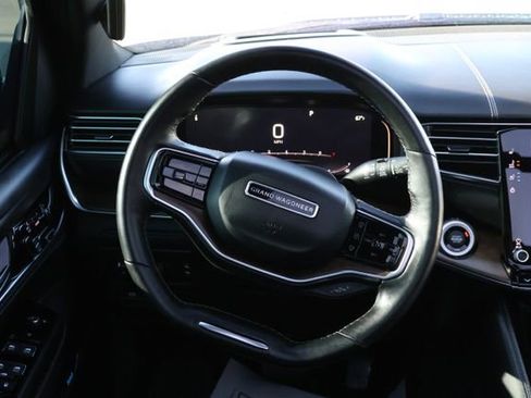Used 2023 Jeep Grand Wagoneer 4WD image 15