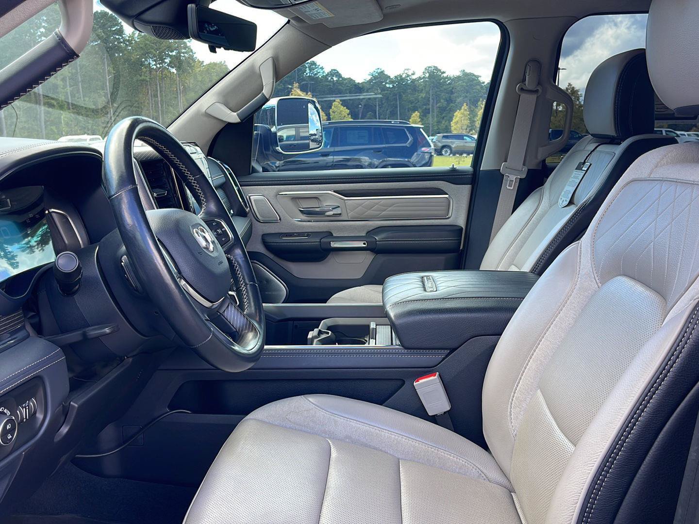 Used 2024 RAM 1500 Limited AWD/4WD image 18