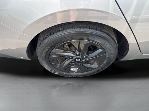 Used 2023 Hyundai Elantra SEL w/ Cargo Package FWD image 23