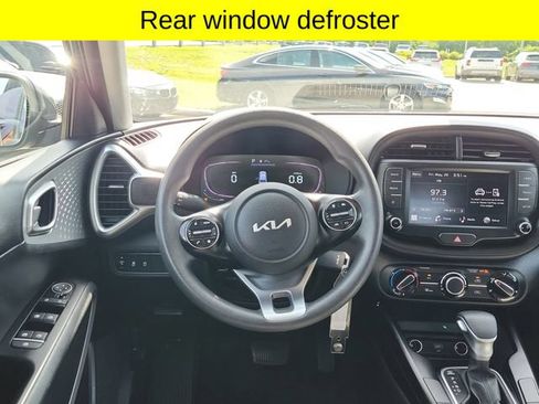 Used 2024 Kia Soul LX w/ Option Group 015 FWD image 9