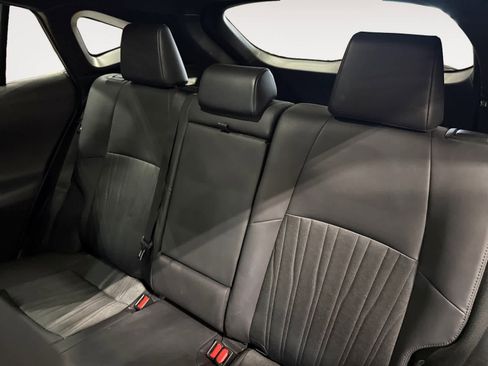 Used 2021 Toyota Venza XLE image 14