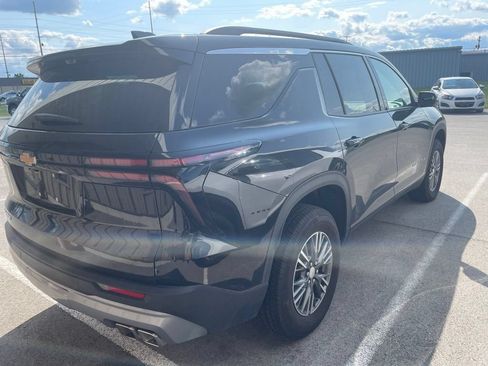 Used 2026 Chevrolet Traverse LT w/ Driver Confidence Package FWD image 2