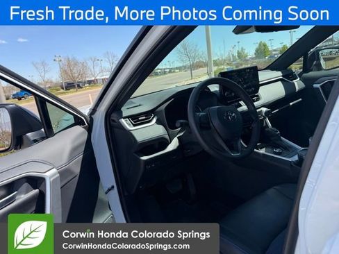 Used 2025 Toyota RAV4 XSE AWD/4WD image 9