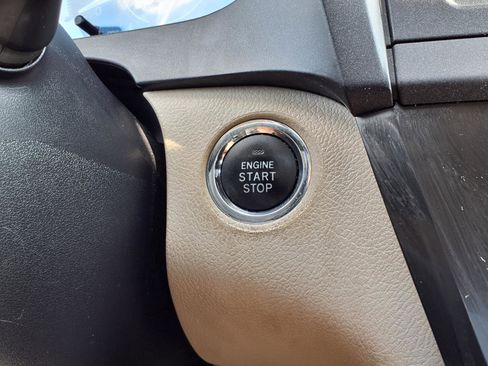 Used 2020 Toyota Sienna XLE FWD image 12
