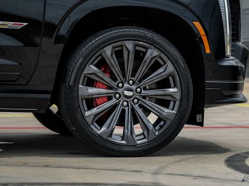 Used 2025 Cadillac Escalade V AWD/4WD image 98