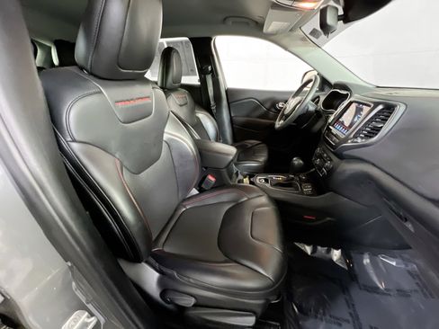 Used 2022 Jeep Cherokee Trailhawk image 26