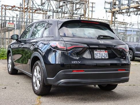 Used 2023 Honda HR-V LX image 6