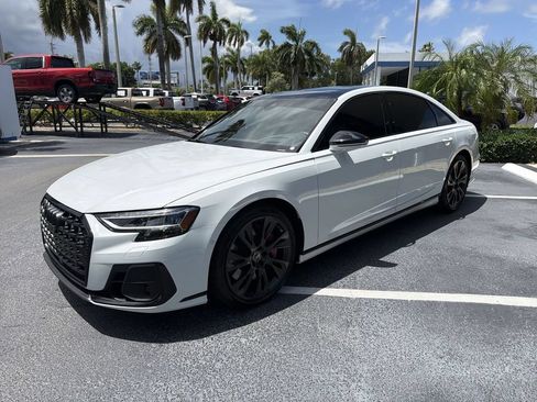Used 2025 Audi S8 w/ Executive Package AWD/4WD image 4