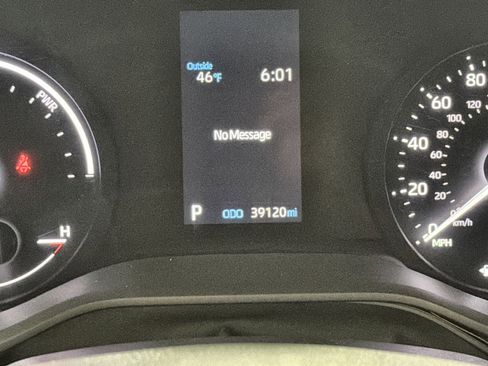 Used 2024 Toyota Sienna LE image 17