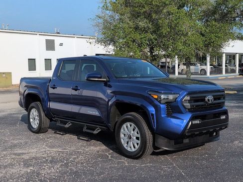 Used 2025 Toyota Tacoma SR5 RWD image 2