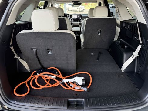 Used 2022 Kia Sorento AWD SX Prestige Plug-In Hybrid image 47