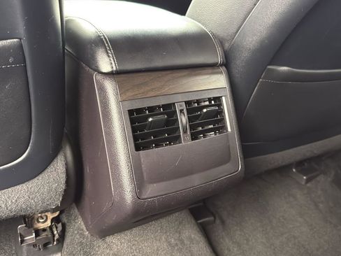 Used 2018 Toyota Avalon XLE Plus image 25