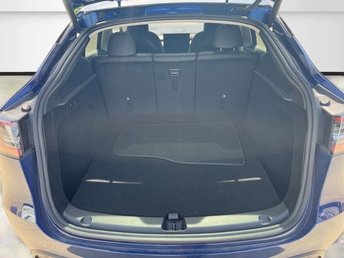 Used 2024 Tesla Model Y Long Range RWD image 27