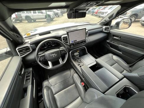 Used 2024 Toyota Tundra Platinum AWD/4WD image 17