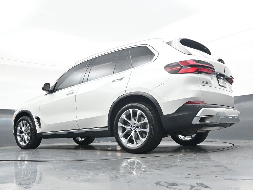 Used 2026 BMW X5 xDrive40i w/ Premium Package AWD/4WD image 37
