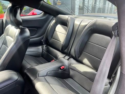 Used 2018 Ford Mustang GT Premium w/ GT Performance Package RWD image 26