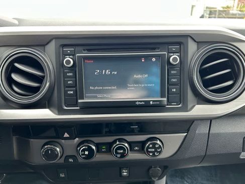 Used 2016 Toyota Tacoma SR5 w/ SR5 Appearance Package (SN) AWD/4WD image 16