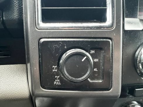 Used 2015 Ford F150 XLT w/ Equipment Group 302A Luxury AWD/4WD image 19