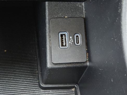 Used 2021 Ford Edge SEL FWD image 16