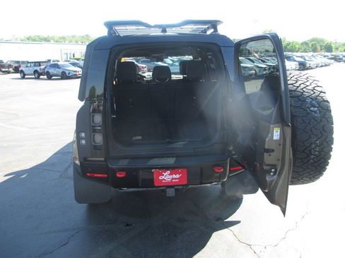 Used 2024 Land Rover Defender 110 X AWD/4WD image 7