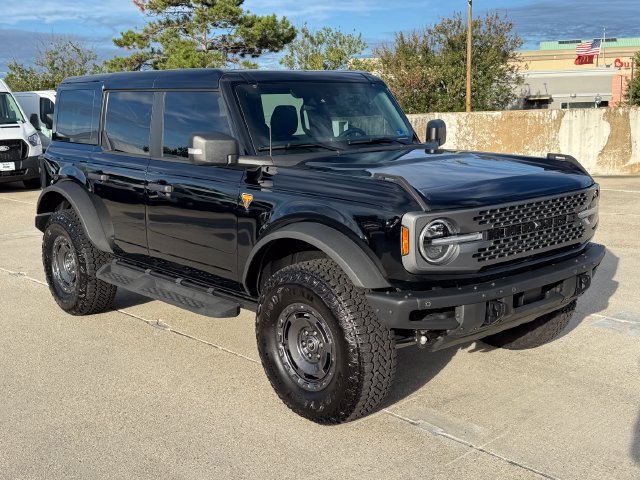 Used 2025 Ford Bronco Badlands AWD/4WD image 3
