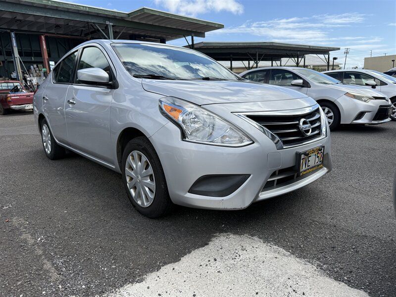 Used 2019 Nissan Versa SV FWD image 4