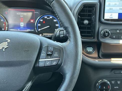 Used 2022 Ford Bronco Sport Outer Banks w/ Tech Package AWD/4WD image 9