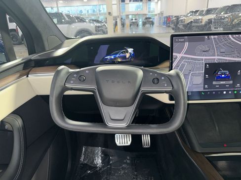 Used 2023 Tesla Model X AWD/4WD image 28