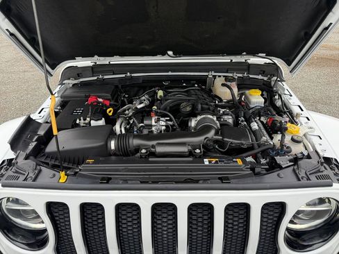 Certified 2022 Jeep Wrangler Unlimited Sahara image 24