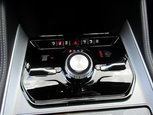 New 2026 Jeep Grand Wagoneer Limited AWD/4WD image 27