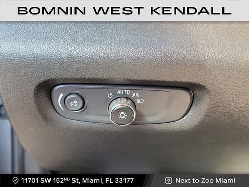 Used 2023 Chevrolet Traverse LS image 24