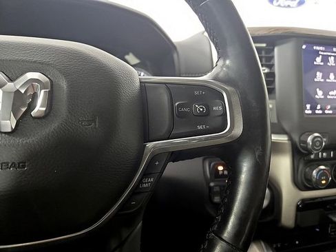 Used 2019 RAM 1500 Laramie AWD/4WD image 23